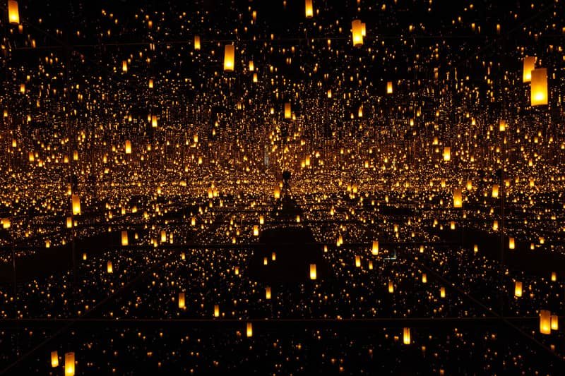 "Sonsuzluq Güzgü Otaqları" layihəsi (hirshhorn.si.edu)